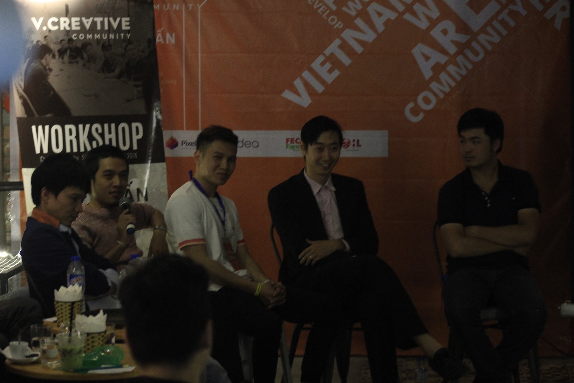 PISEE - đồng hành cùng V.Creative cộng đồng đồ họa lớn nhất Việt Nam
